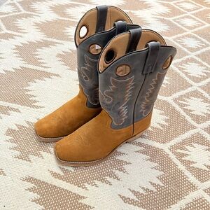 Smoky Mountain Tan and Gray Boots